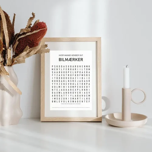Gå på opdagelse i plakaten og find alle bilmærkerne